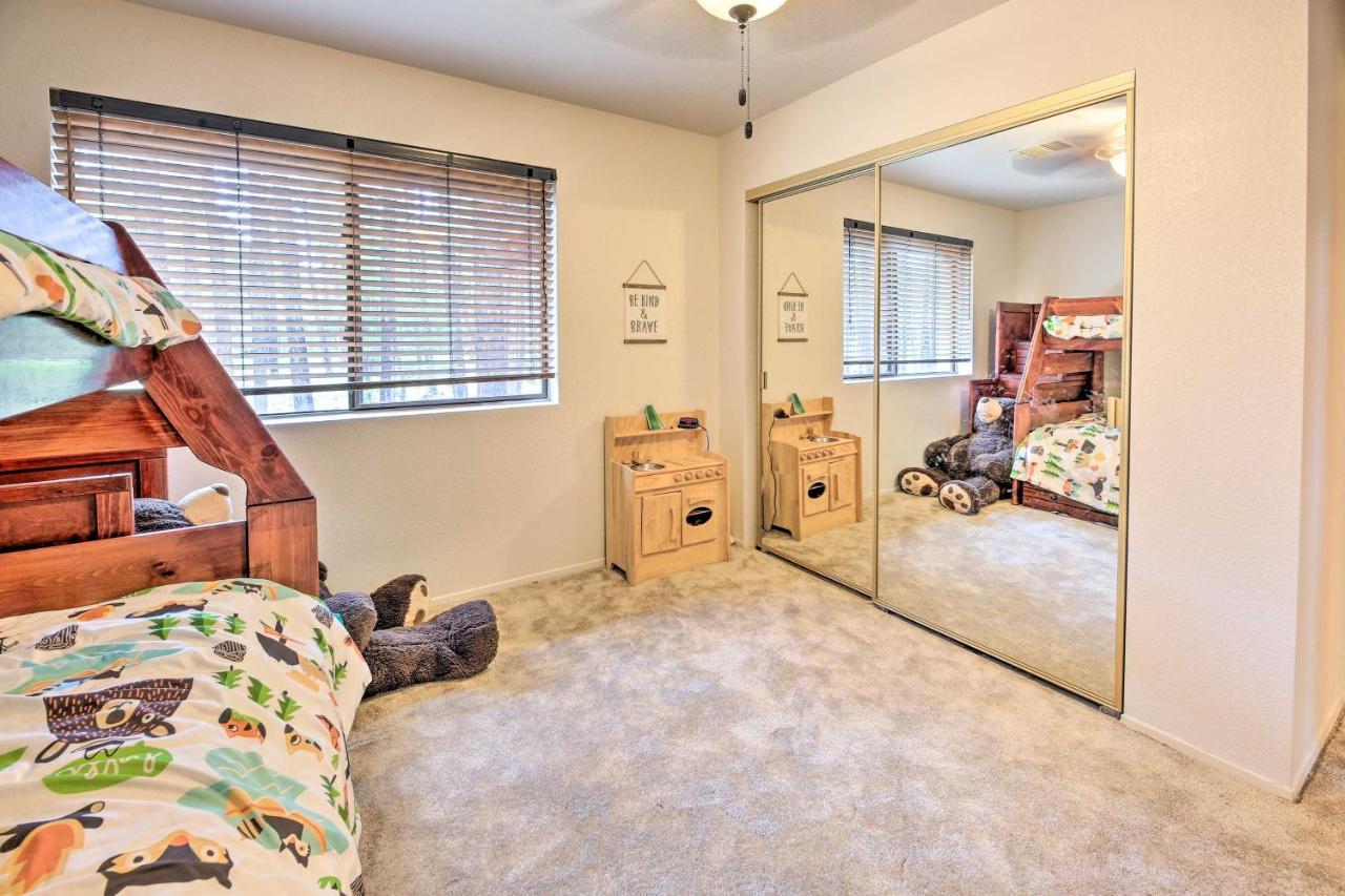 Lush Pinetop Retreat With Large Deck And Wooded Yard! Esterno foto